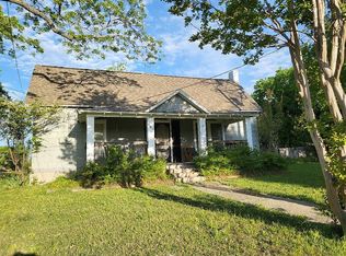 801 N Church St, Decatur, TX 76234