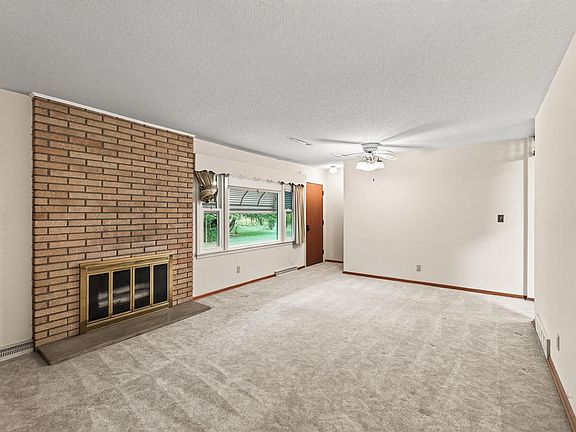 4th image of 2147 Aztec Ln