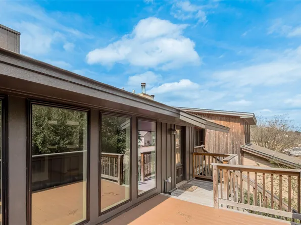 1505 Wimbledon Dr, Huntsville, TX 77340