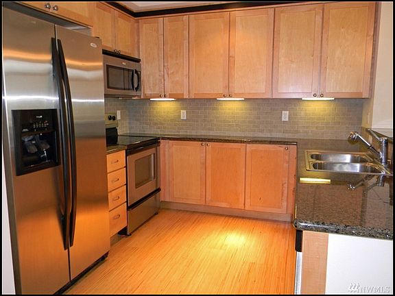 4th image of 1501 Tacoma Ave S Unit 407