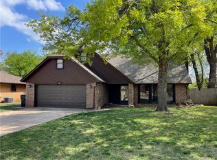 2308 Shady Tree Ln, Edmond, OK 73013