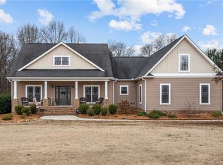 109 Hinson Dr, Pelzer, SC 29669