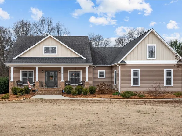 109 Hinson Dr, Pelzer, SC 29669