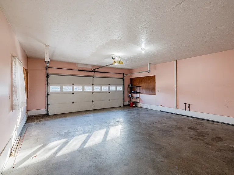 5700 Normal Blvd — Photo 34