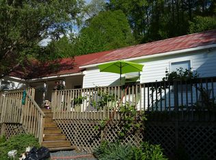 820 Roaring Fork Rd, Burnsville, NC 28714