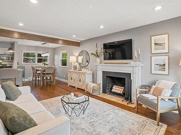 3rd image of 2424 Mari Kay Ct
