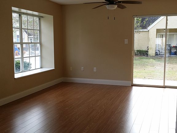 2nd image of 1231 Lake Breeze Pl