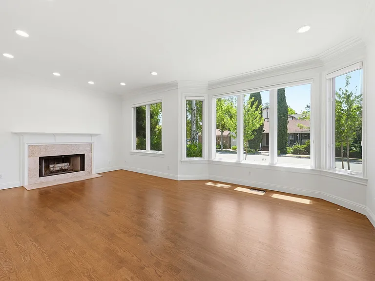 1506 Vancouver Ave — Photo 5