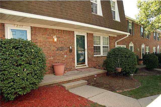 1st image of 6261 Beechfield Dr