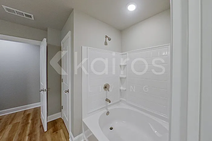 13724 Willowmore Dr — Photo 20