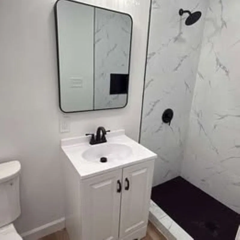 4 bed, $2,200 — Photo 2