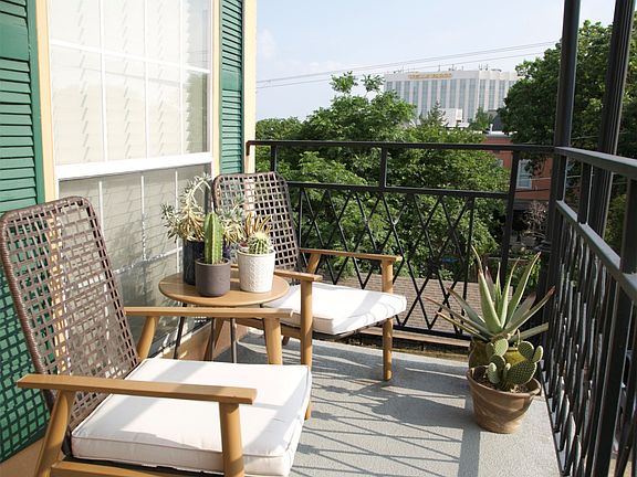 3rd image of 6318 Richmond Ave #3305