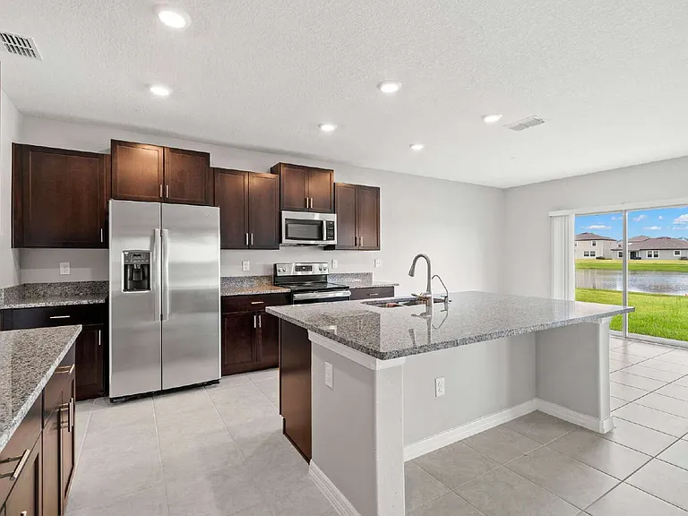 16649 Carlton Pond St — Photo 5