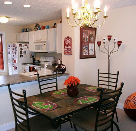 4th image of 315 Oaktree Blvd