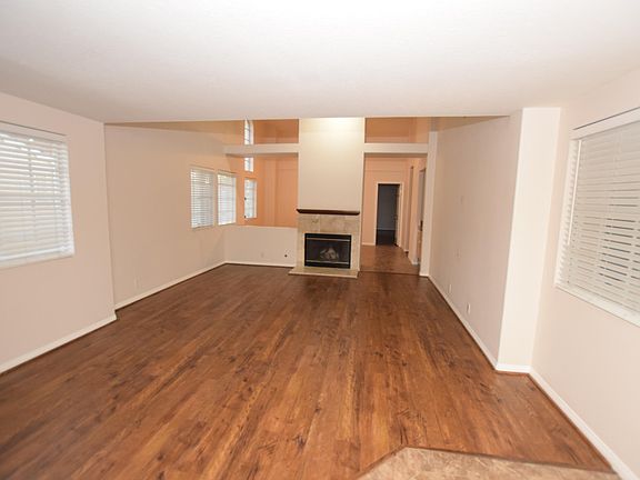4th image of 510 Charles St