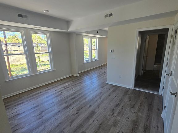 3rd image of 286 Watchung Ave