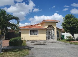 8875 NW 110th Ln, Hialeah Gardens, FL 33018