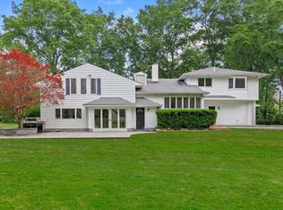 10 Bowman Dr, Greenwich, CT 06831