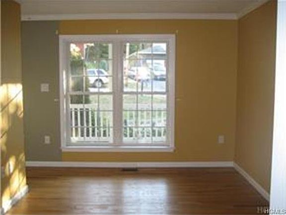 3rd image of 2031 Oakwood Dr
