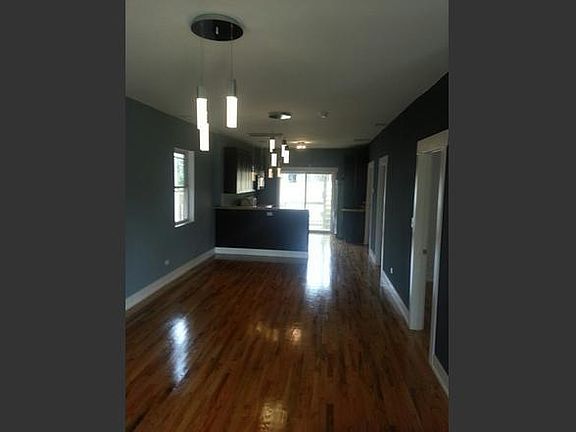 3rd image of 2818 W Arthington St #1