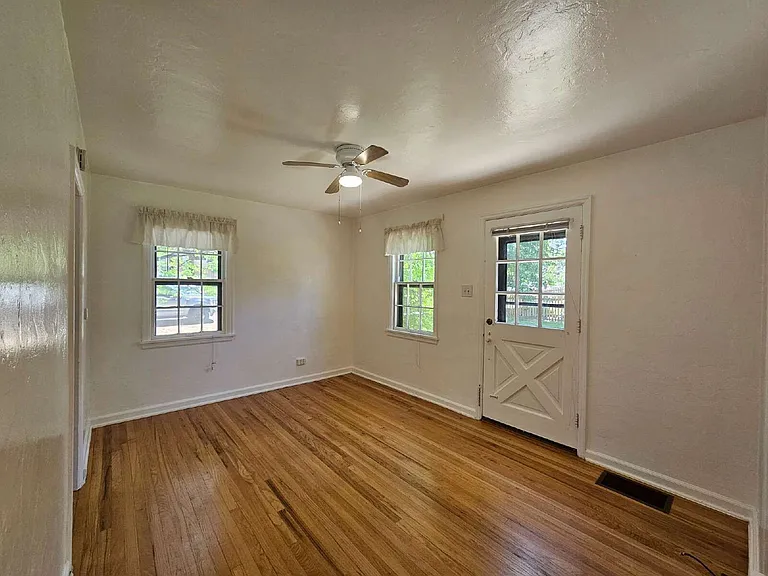 2131 S Grant St — Photo 6