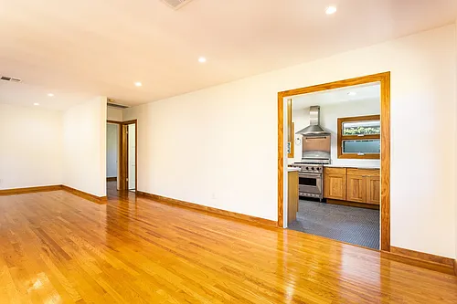 3515 Beethoven St Photo 1