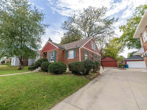 704 S 24th St, Quincy, IL 62301