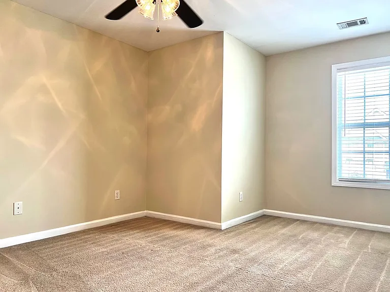 983 Yancey Ct — Photo 21