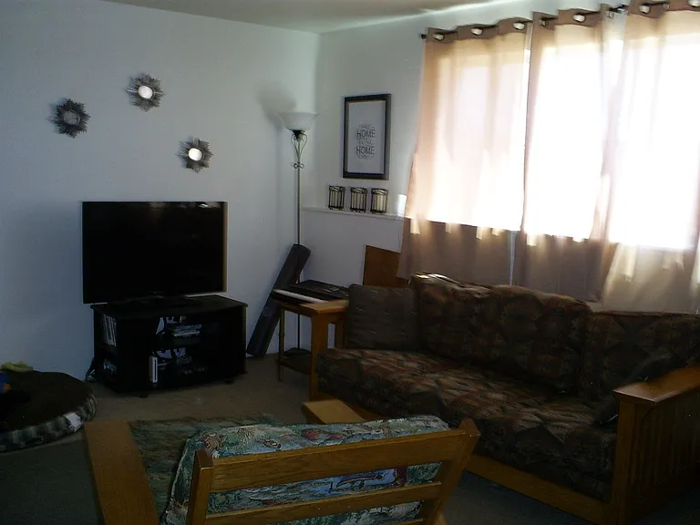 4407 E Crow Dr — Photo 4