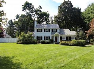 4 Beechwood Dr, Morristown, NJ 07960