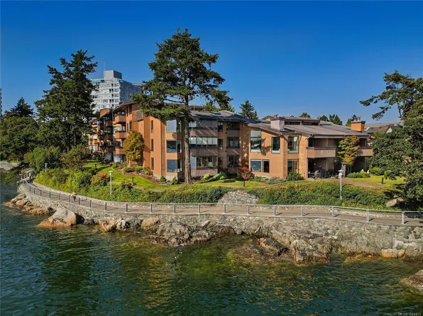 630 Seaforth St #209, Victoria, BC V9A 3R7
