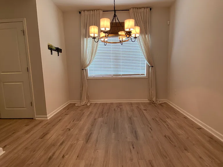 221 Scenic Rd — Photo 8