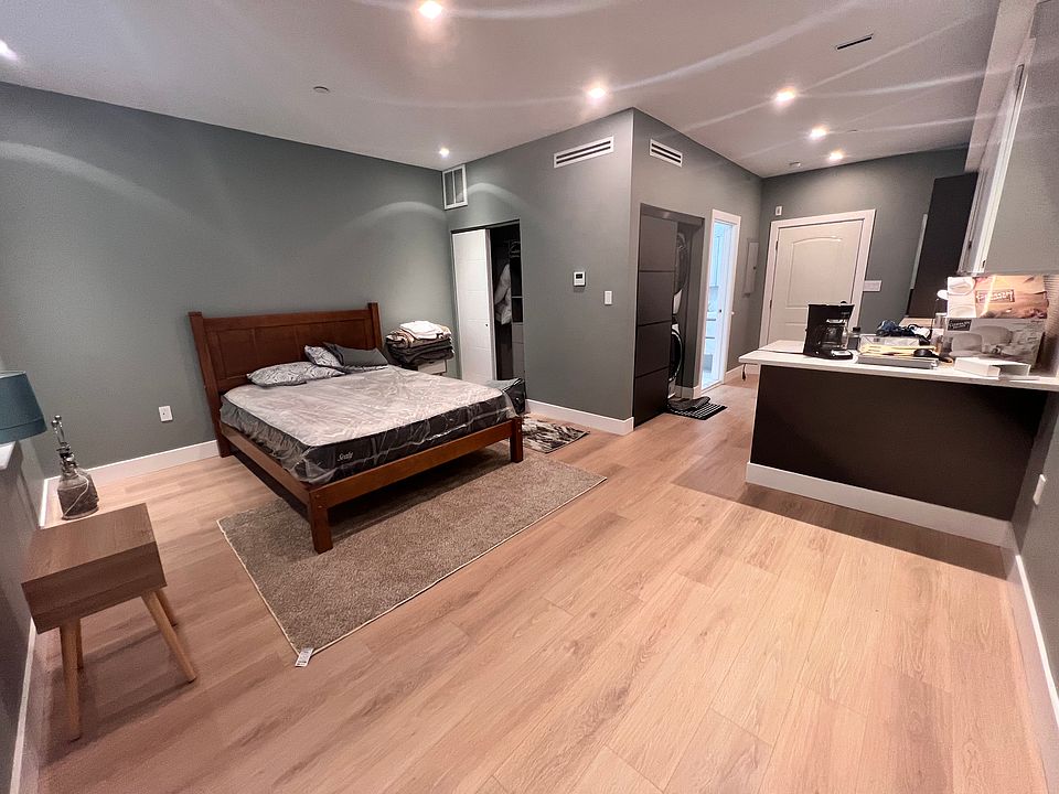 1st image of 24 S 18th St #401A