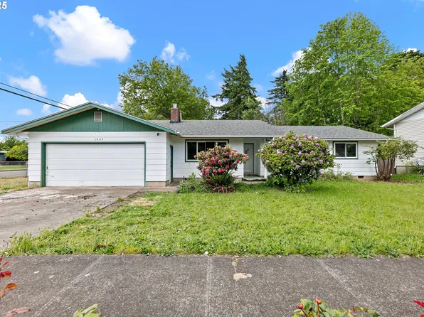 1025 Oak St, Junction City, OR 97448