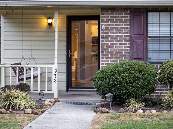 2nd image of 938 Bradley Bell Dr