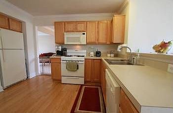 4th image of 6585 Constitution Way