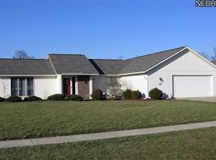 32476 Briarwood Dr, North Ridgeville, OH 44039