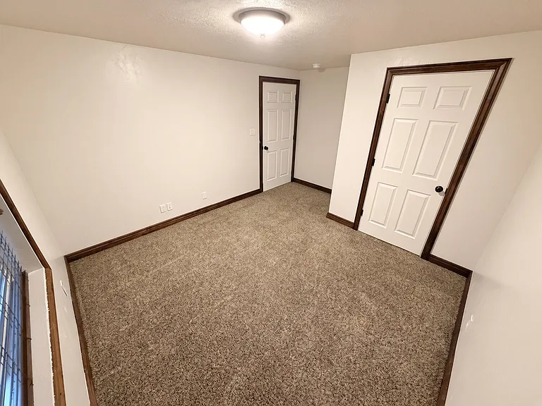 1651 S 3450 E — Photo 19