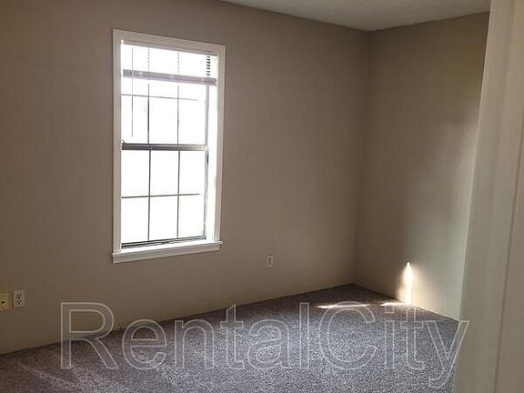 4th image of 1110 Cherokee Cir #1111