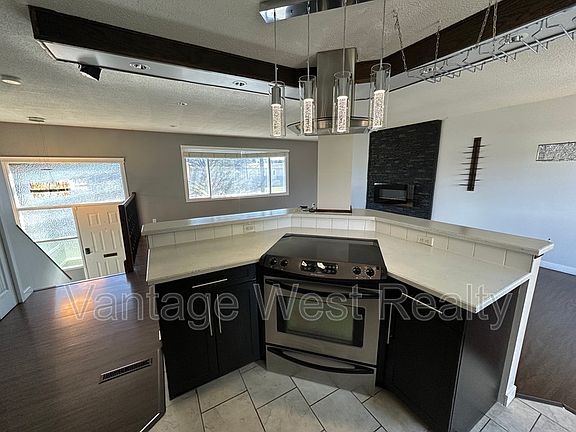 2nd image of 270A Keithley Rd W