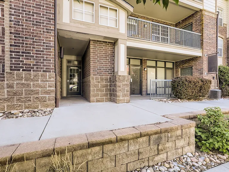 3872 S Dallas St #7-303 — Photo 2