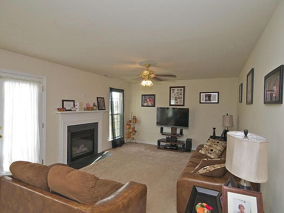 2nd image of 3880 Borden Grant Trl