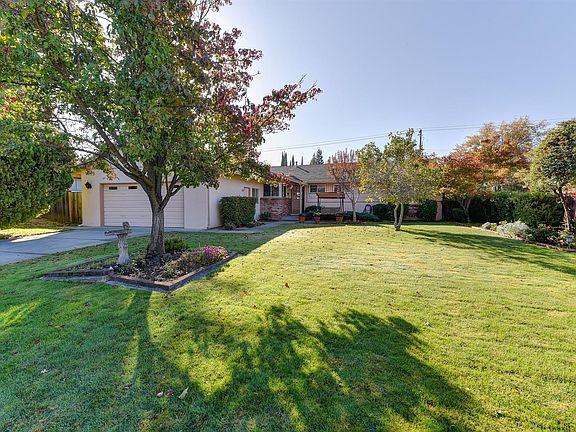 2nd image of 7628 Capricorn Dr