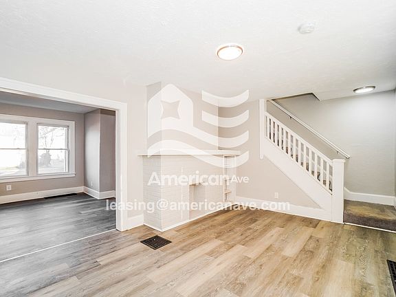 497515_004_living_room_13654781.jpg