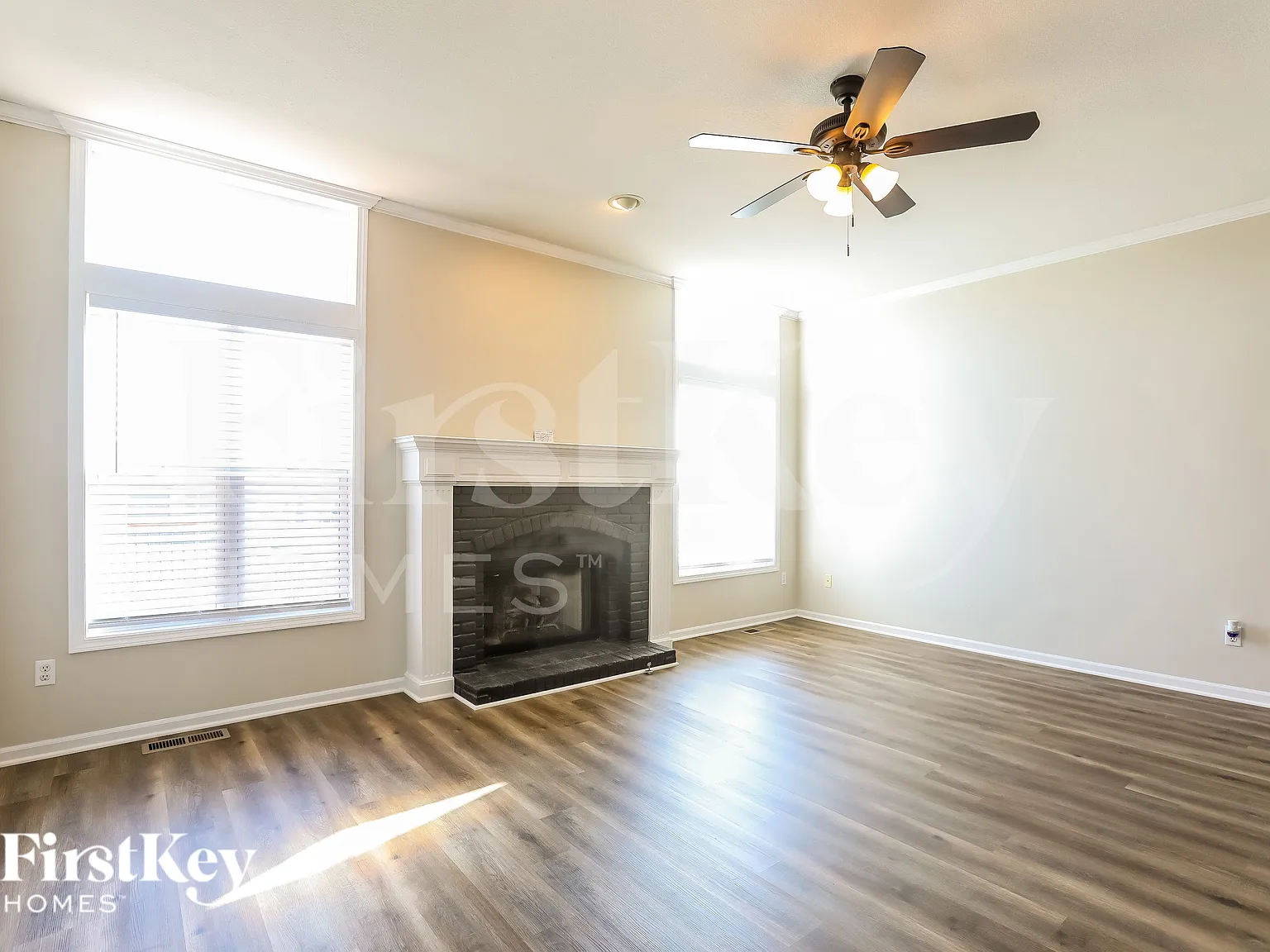 4 bed, 3.5 bath, 2084 sqft, $3,085 — Photo 3