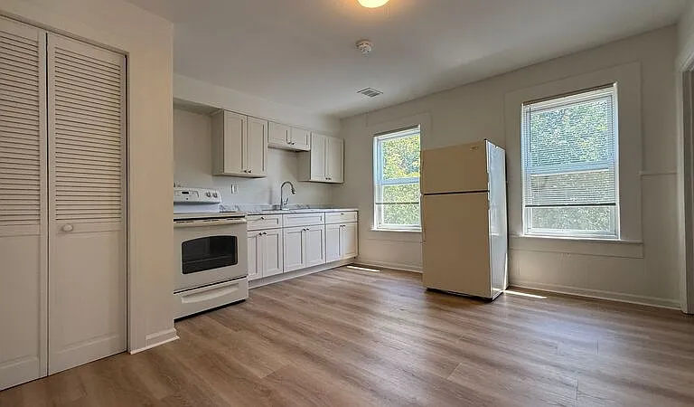 43-49 Oak St #47 — Photo 2