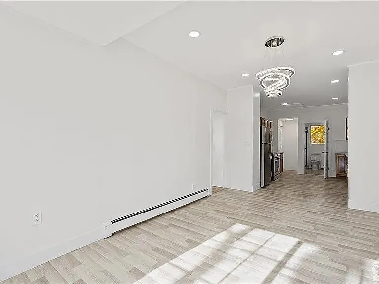 86 Main St — Photo 13