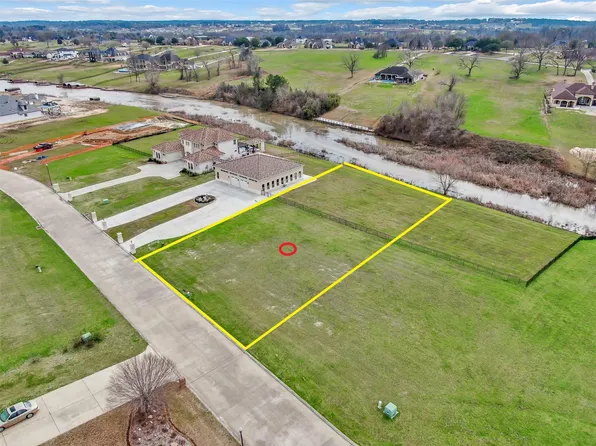 11693 Renaissance Dr, Montgomery, TX 77356