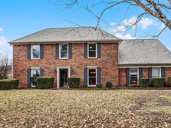 2nd image of 1105 Winrose Dr