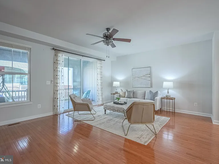 22308 Seabring Ter — Photo 8
